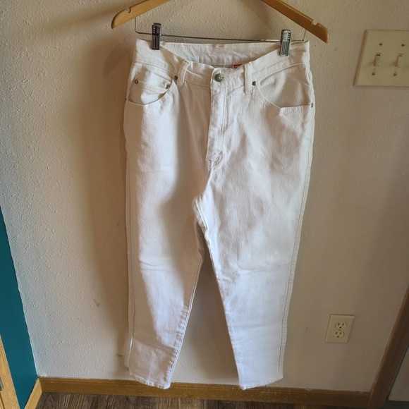 Vintage Levi’s High Waisted Jeans 28 - Picture 4 of 5